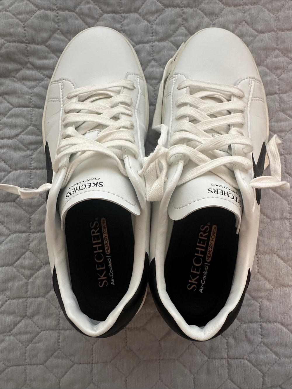 Skechers Women’s White and Black Low-Top Sneakers